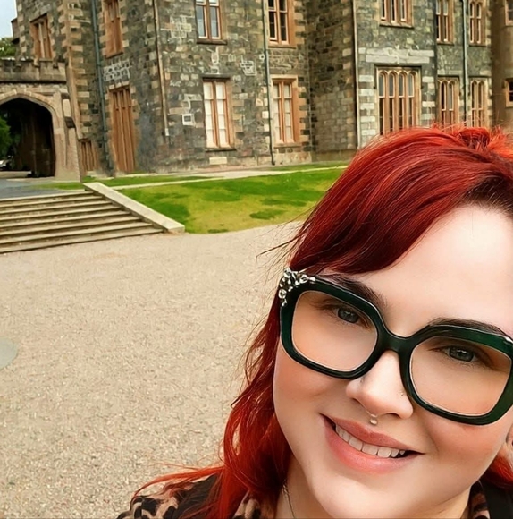 Meet your Posher, Sara - Picture 1 of 1